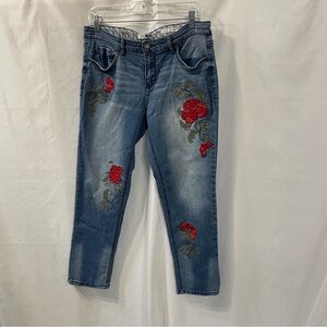 Code Bleu Blue and Red Cropped Jeans with Floral Embroidery size 10P. Pre-owned